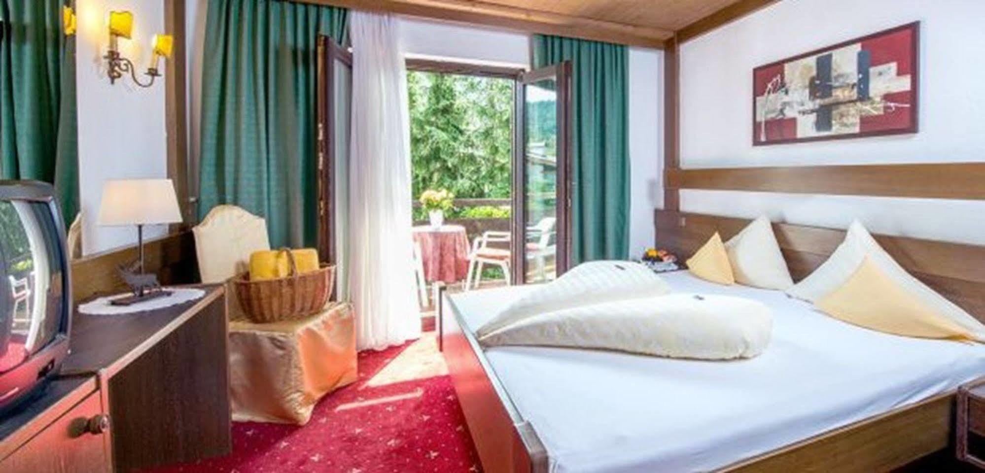 Готель Haus Stefanie - Adults Only Зефельд-ін-Тіроль Екстер'єр фото